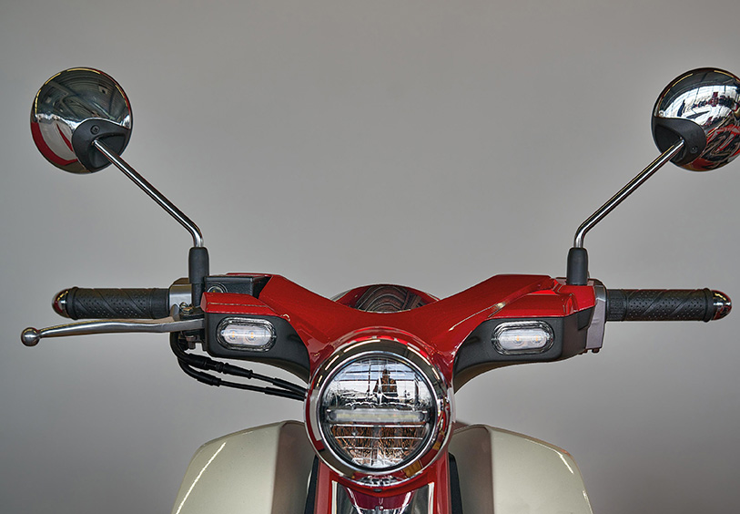 Front Lamp Stay